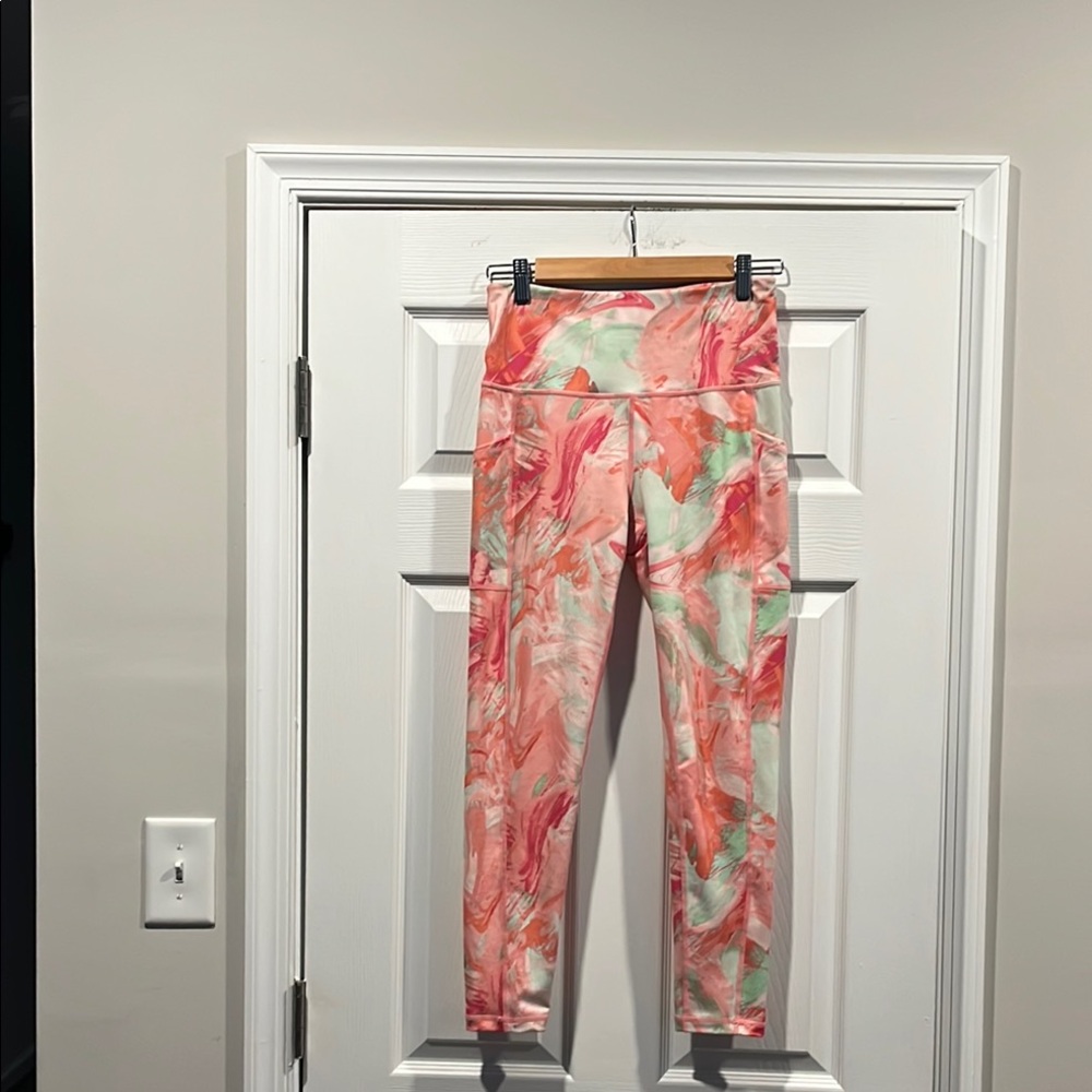 Activewear ideology Colorful Abstract Print Leggings. Size S.
